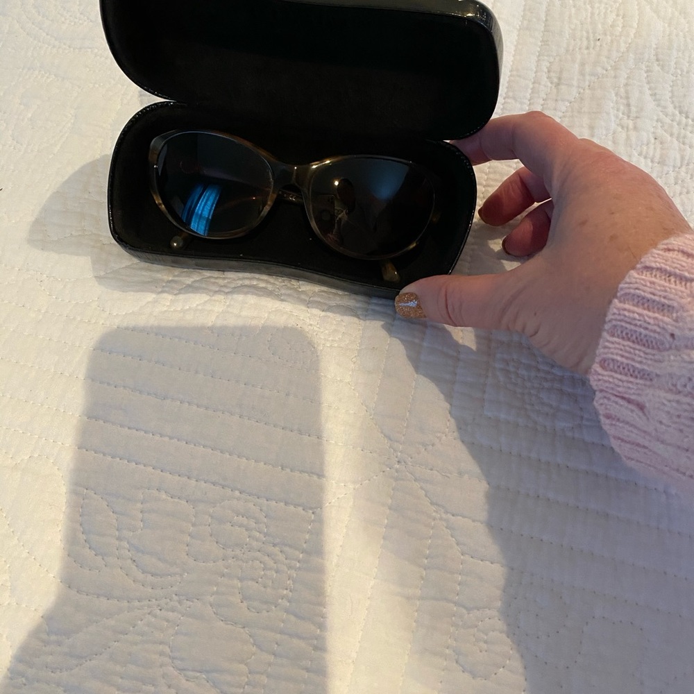 Authentic Chanel Tortiose Shell Button Sunglasses - image 4